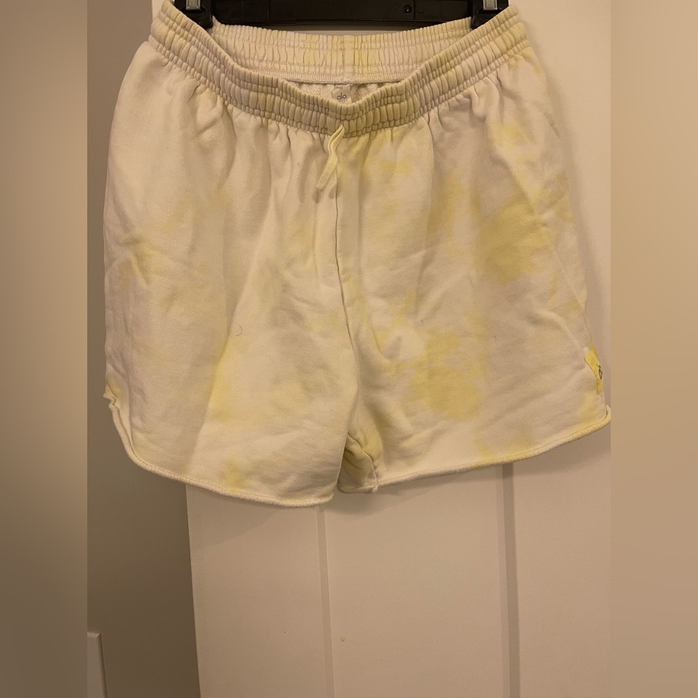 ALO yoga tie dyed sweatshort